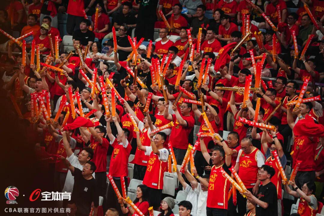 队报:巴黎卖拉莫斯和李刚仁收入破亿,将签阿克利乌舍和迪奥曼德